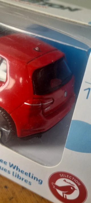 Volkswagen Golf GTI escala 1:43