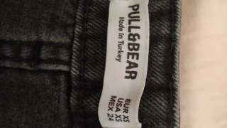 Falda denim midi Pull&Bear negra
