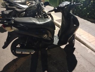 Honda PS 125 Scooter Negra ,sin garantía
