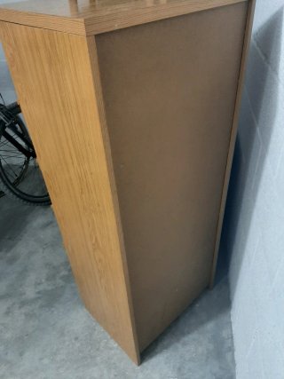 Cajonera de madera color miel