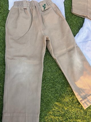 Lote uniforme Fundación Escuela Teresiana