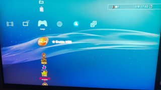 PS3 Super Slim 300GB + 2 Controller
