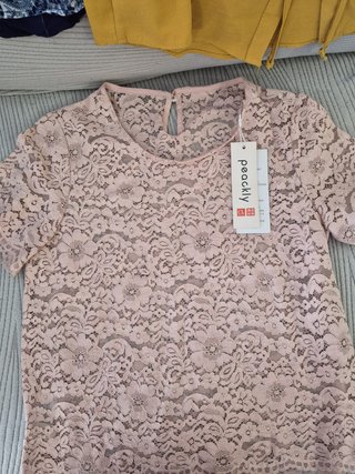 Lote 3 prendas: blusa paisley, chaqueta mostaza, t