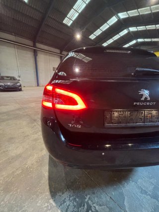 Peugeot 308 2021