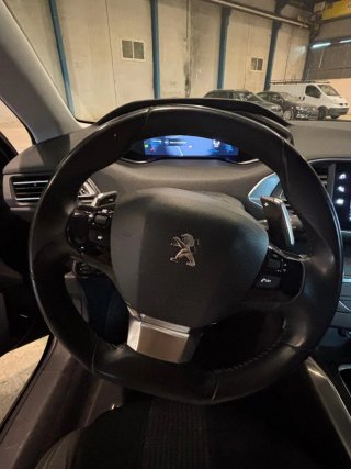 Peugeot 308 2021