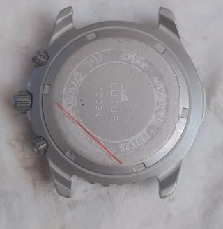 Lotto di 4 scatole di orologi Lotus con quadranti per riparazione