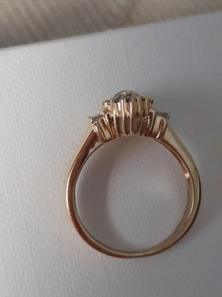 Anillo Oro Amarillo Esmeralda y Diamantes