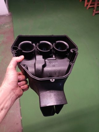 Caja filtro admisión Triumph Street Triple 675