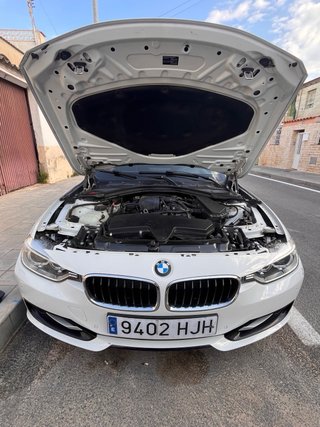 BMW Serie 3 320d F30 2012
