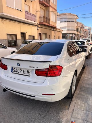 BMW Serie 3 320d F30 2012