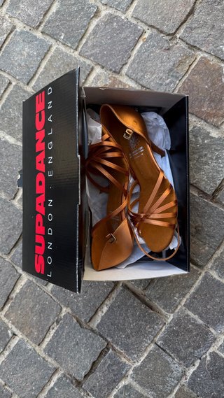 Zapatos de baile Supadance marrones y dorados