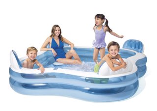 Piscina Intex con asientos inflables