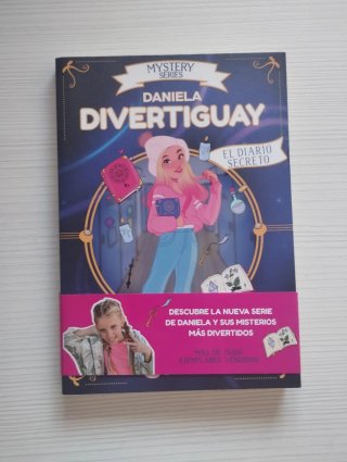 Libro Daniela divertiguay
