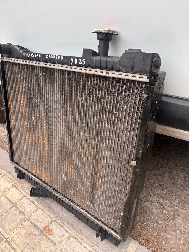 Radiador Nissan Cabstar, NT400 motor YD-25 2014