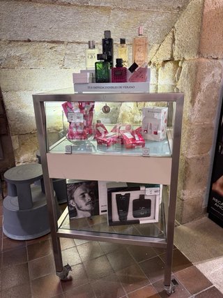 Vitrina comercial cristal y metal acero inox