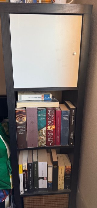Estantería KALLAX IKEA Negra-Marrón
