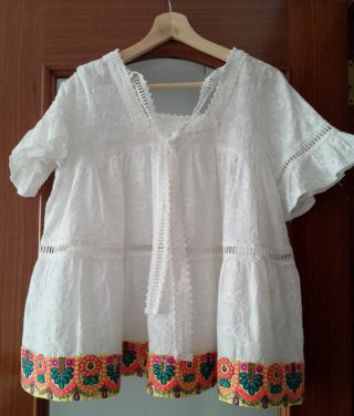 Blusa blanca bordada talla única