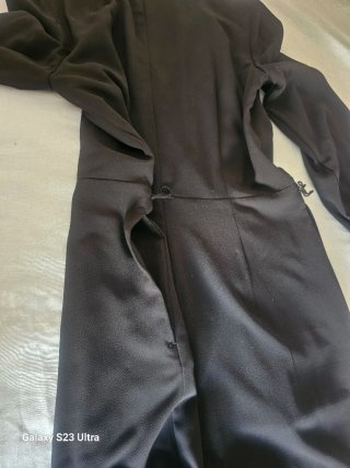 Mono negro estilo blazer