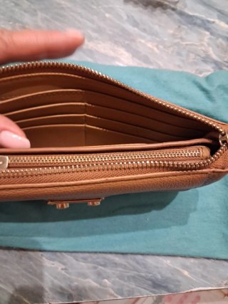 Billetera Uterqüe Marrón y Dorada