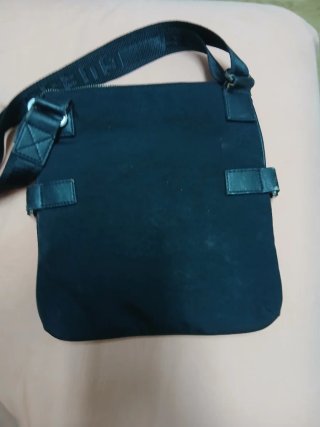 Bolso bandolera Guess Negro
