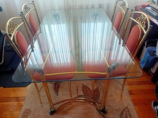Mesa cristal y 4 sillas metal