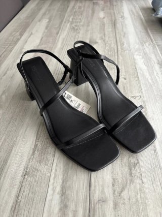 Sandalias con tacón Pull&Bear Talla 41 Negras