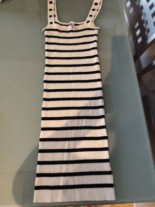Vestido blanco tirantes 15 euros los tres vestidos