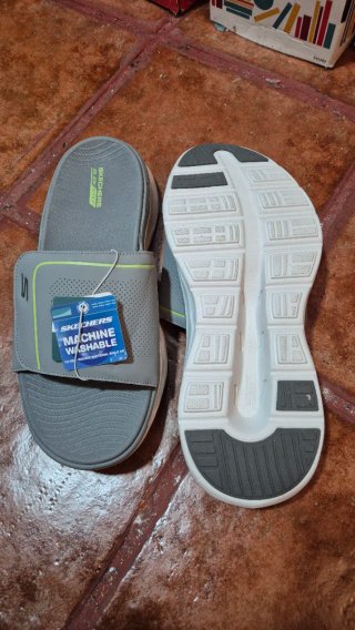 Skechers Glide Step Chanclas Gris