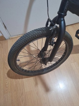 Bicicleta BMX B-Pro 20 con estriberas