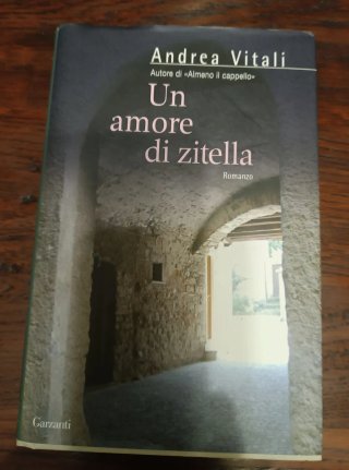 Libro Andrea Vitali Un'amore di zitella
