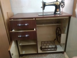 Máquina de coser Singer antigua