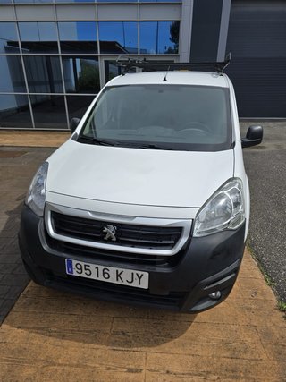 Peugeot Partner 2018. Transferida