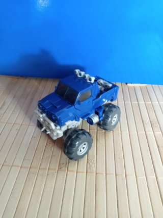 Transformers wheelie rotfl deluxe