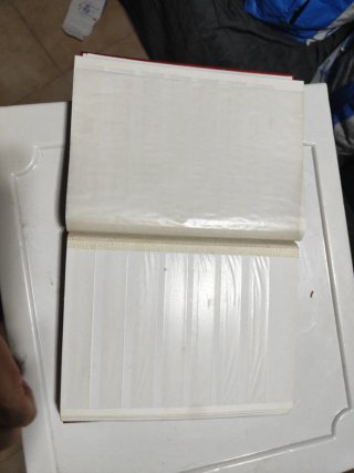 Volume Francobolli 604