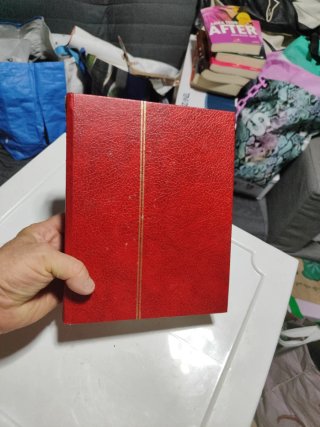 Volume Francobolli 604