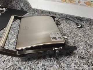 Grill Eléctrico El Bohío 2000W Pepe Rodriguez