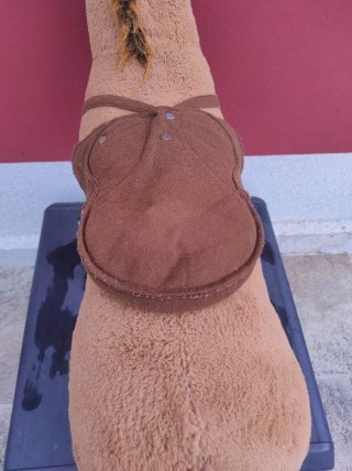 Caballo de montar infantil con silla