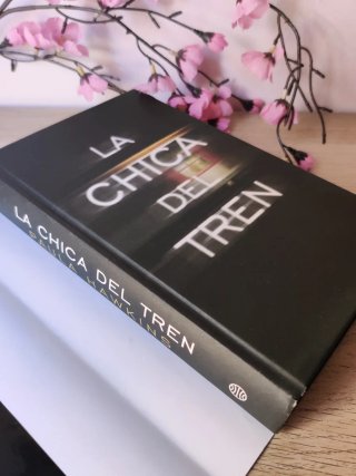 Novela: La chica del tren
