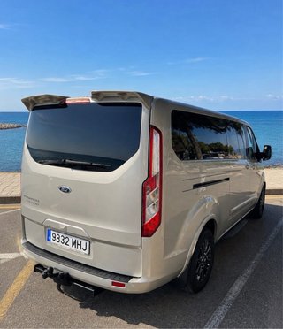 Ford Grand Tourneo Custom 2023