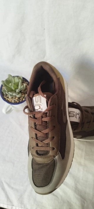 Zapatillas John Smith Beige y Marrón