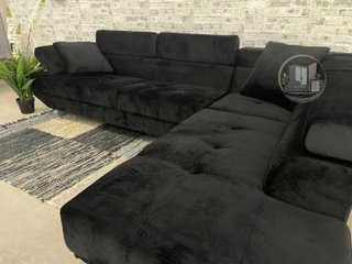 Sofá-rinconera en negro terciopelo