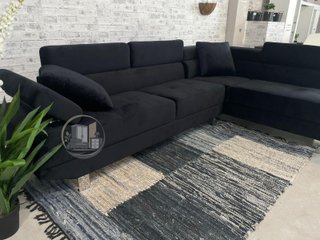 Sofá-rinconera en negro terciopelo