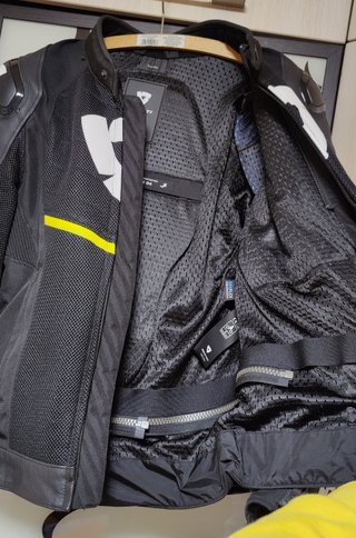 Chaqueta Moto Revit Mantis (Negra/Amarilla)