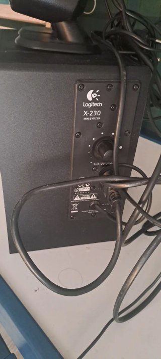 Altavoces Logitech Negros