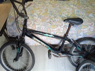 Bicicleta BMX Negra