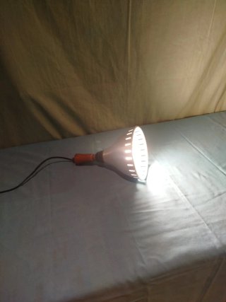 Foco de mano con cable