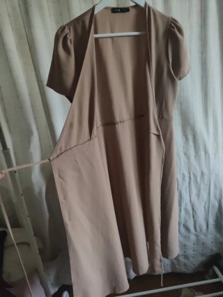 Vestido camel cruzado botones