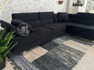Sofá-rinconera en negro terciopelo