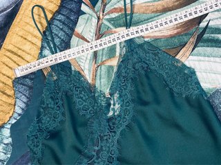 Camisón Lencero Satén Corto Verde Esmeralda