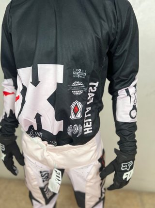 Traje Fox 08
